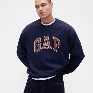 GAP Heavyweight Gap Athletic
Logo Sweatshirt